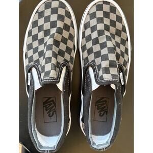 **VANS** NWOT CLASSIC SLIP-ONS BLACK & PEWTER GRAY Men 6.5 / Women 8 **NWOT**